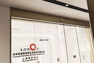 办公室玻璃隔断中隔断门扇该如何选择?